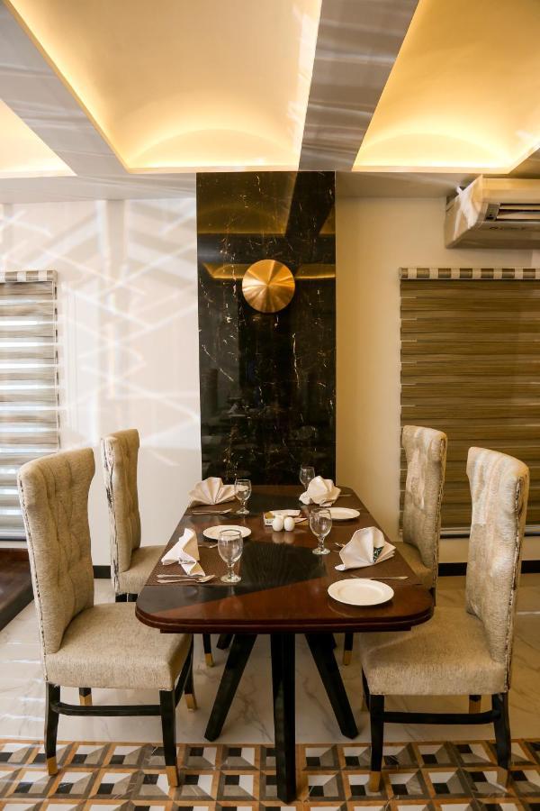 Hotel One Rahim Yar Khan Club Road Esterno foto
