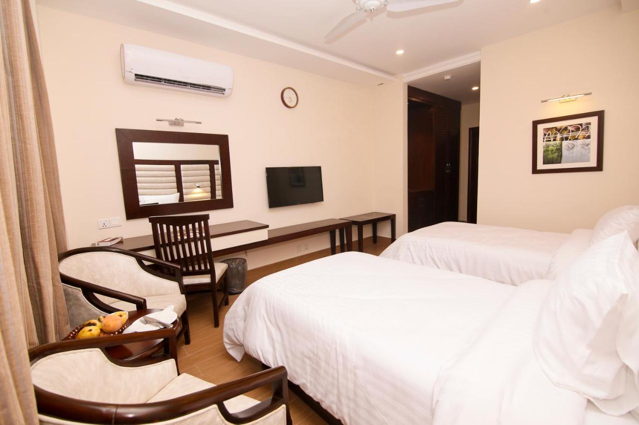 Hotel One Rahim Yar Khan Club Road Esterno foto